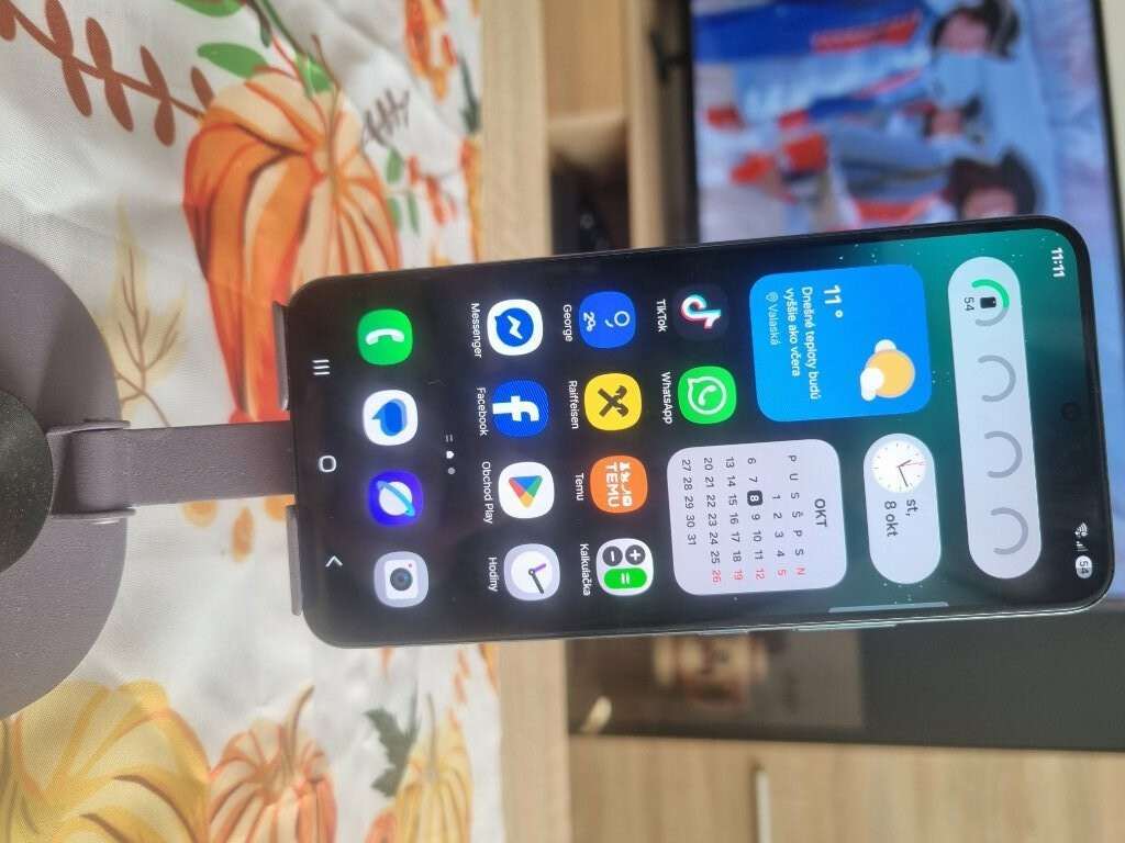 Predám Samsung Galaxy S21 – používaný, plne funkčný