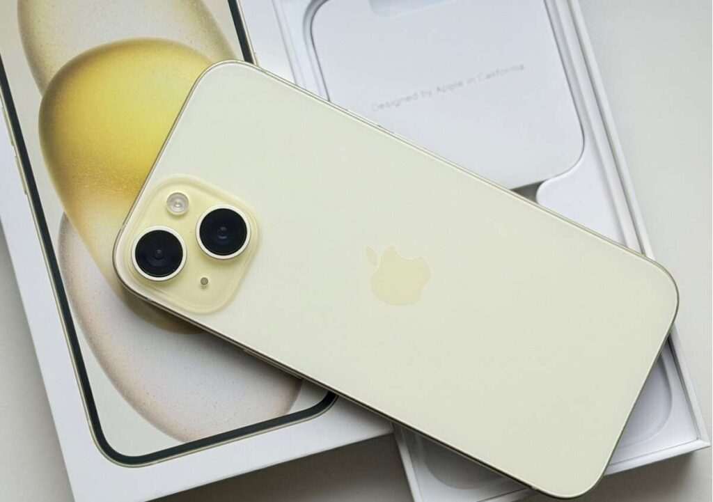 Predám iPhone 15 Yellow BATERIE 100% TOP