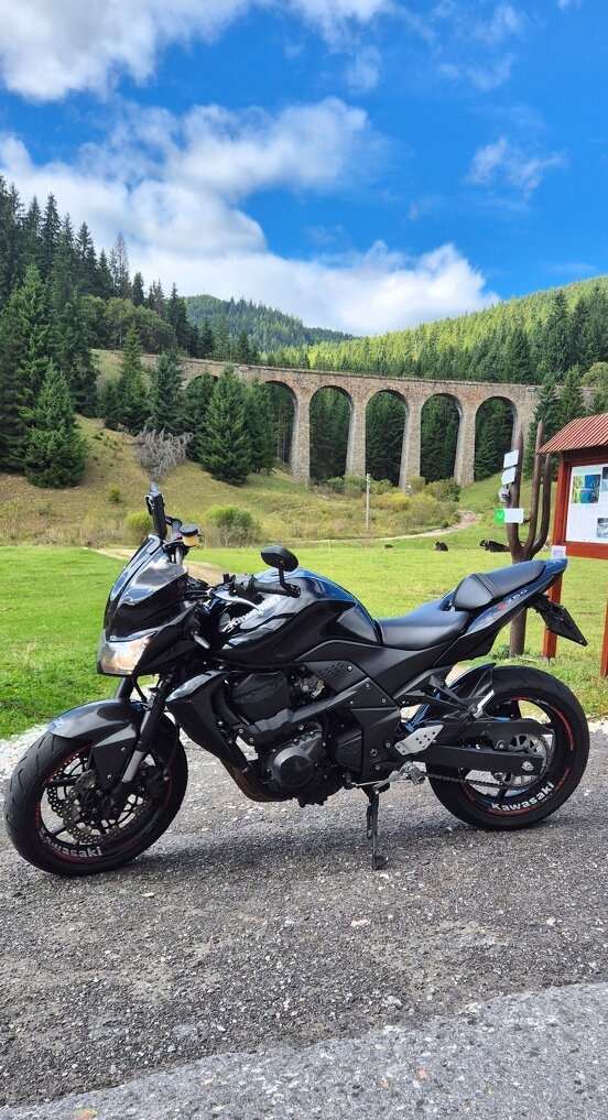 Predám motorku Kawasaki z750