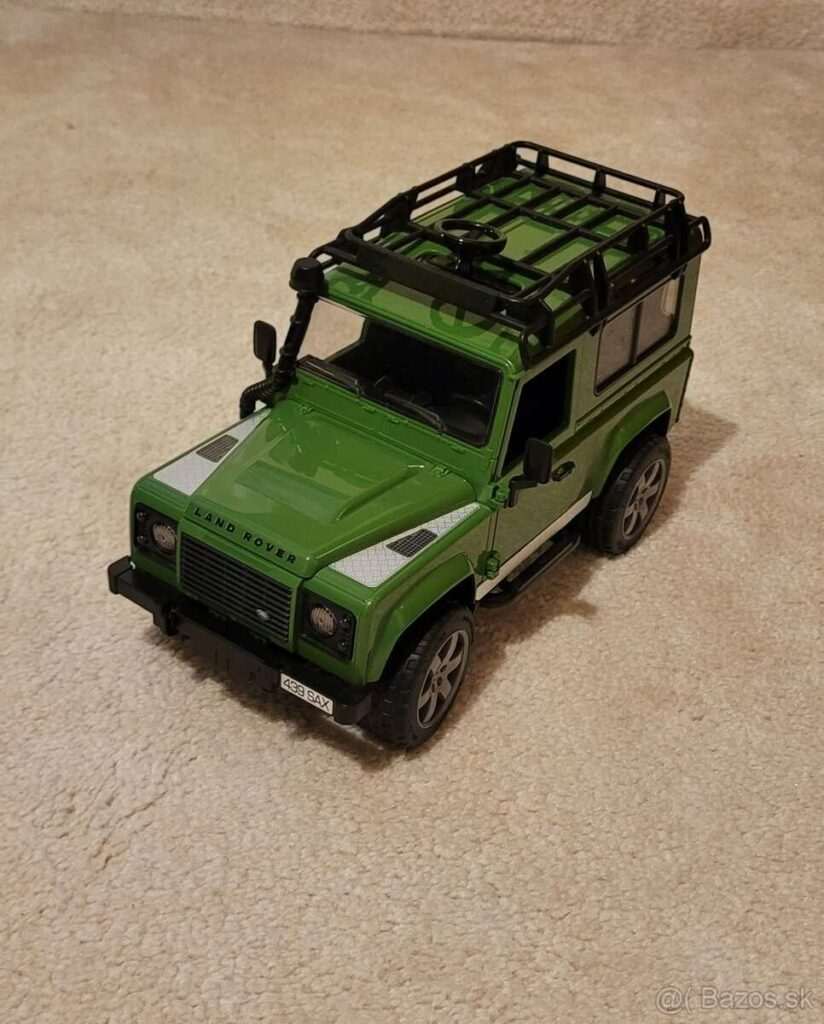 Predám Auto Bruder Jeep Land Rover – mierka 1:16, detailné spracovanie