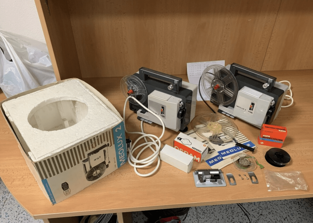 Osobný odber preferujem, vzhľadom na charakter a stav zariadenia.