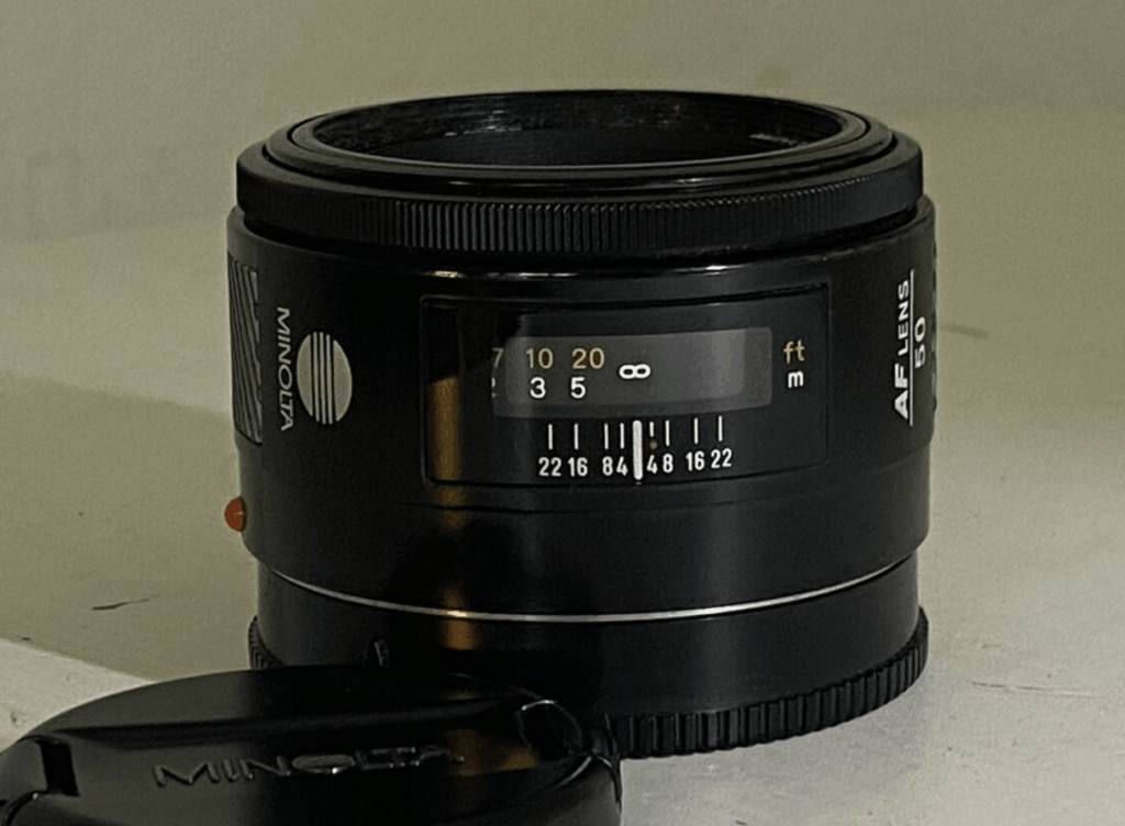 Minolta Maxxum 50 mm f/1,7 – zachovalý objektív