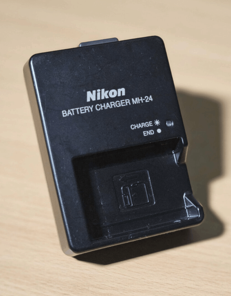 Originál nabíjačka Nikon MH-24