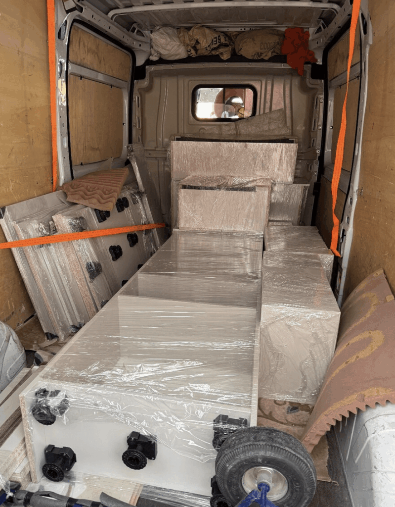 Ponúkam sťahovanie v Leviciach a okolí