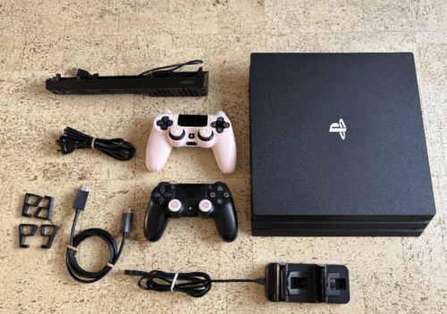 Predám PS4 Pro 1 TB + 2 ovládače