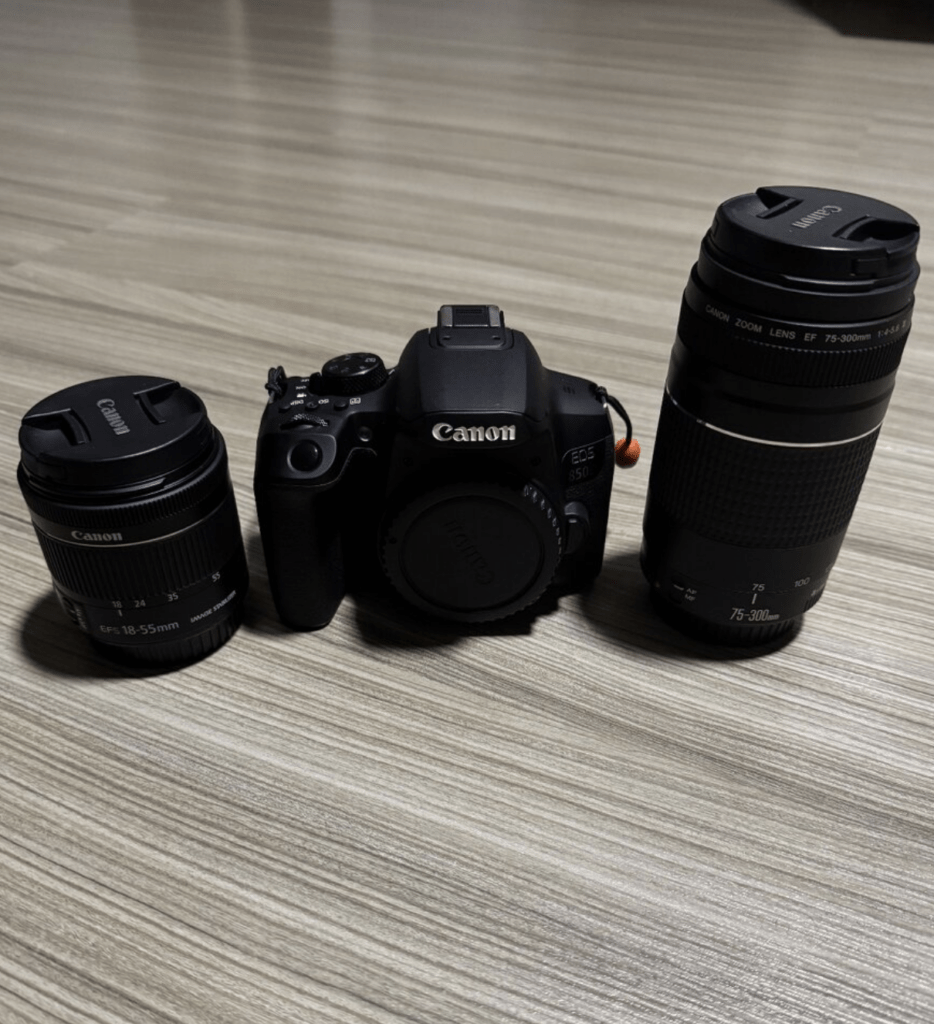 Predám Canon EOS 850D spolu s objektívmi.