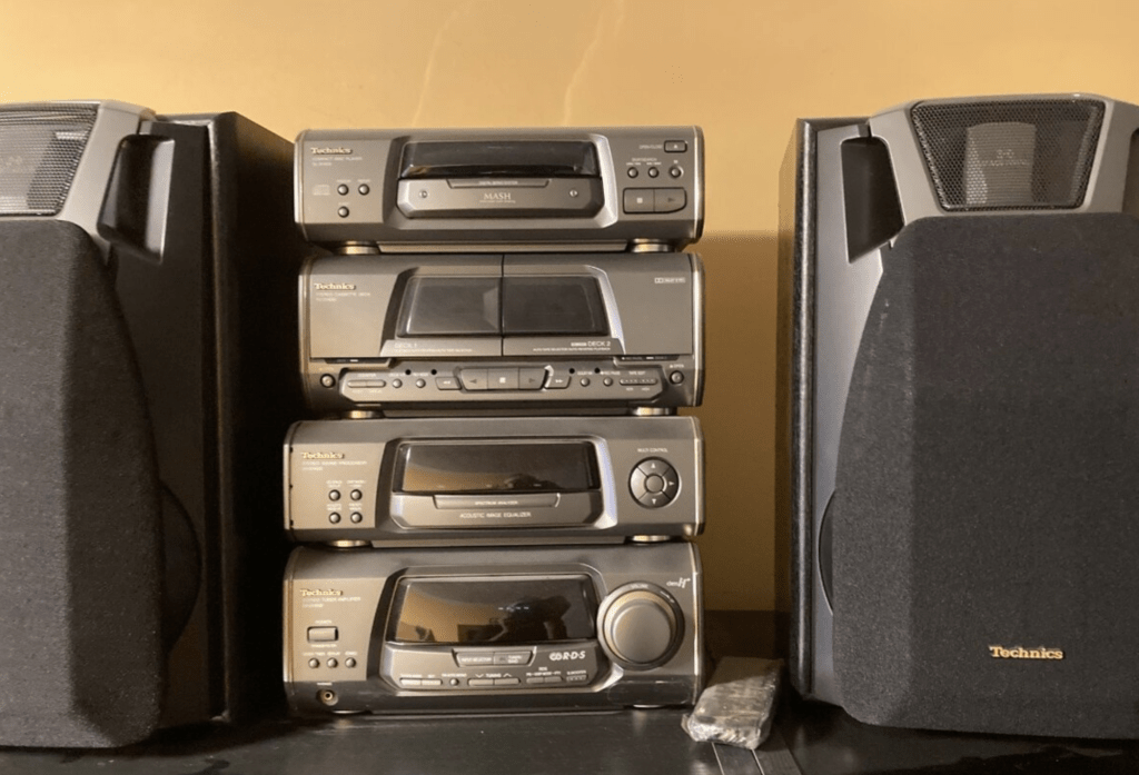 Predám Hi-Fi systém Technics – málo používaný, pekný stav