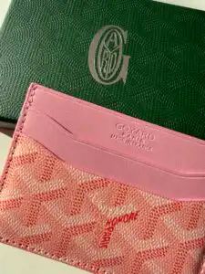 Peňaženka na karty (card holder)
