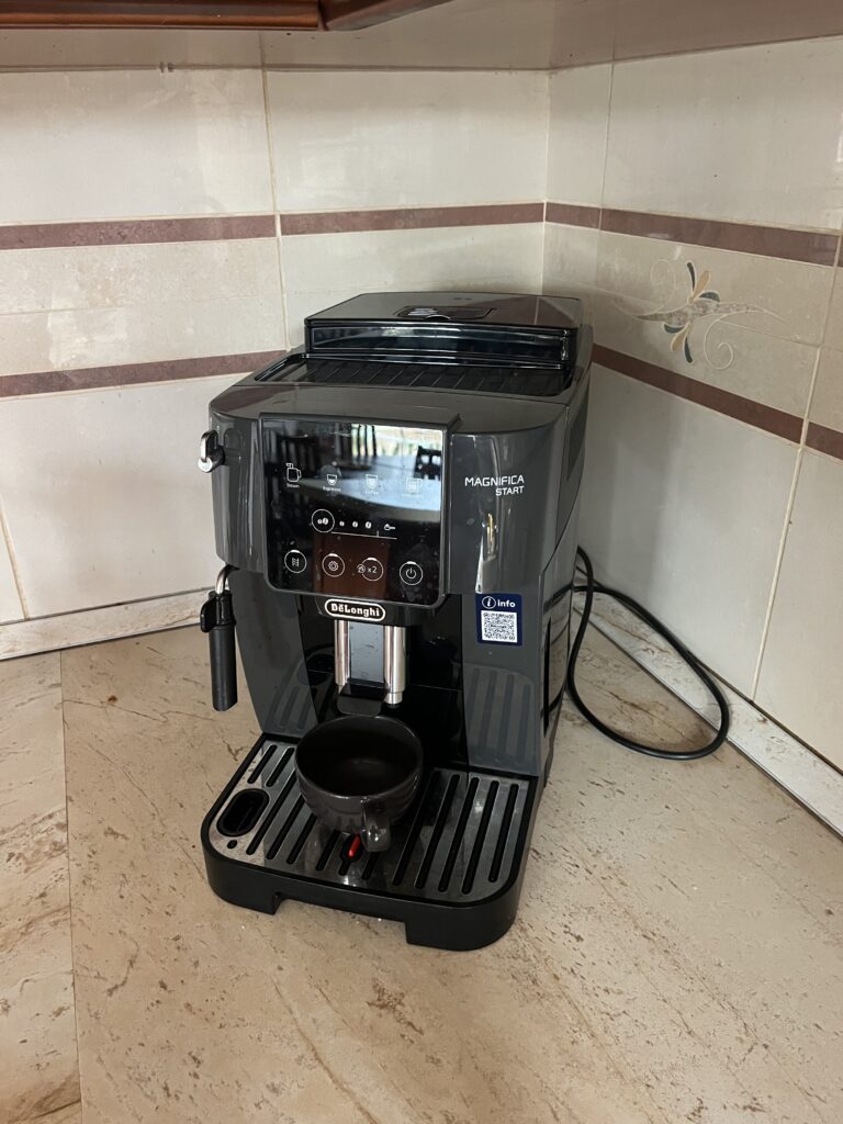 DeLonghi Magnifica Start ECAM220.21