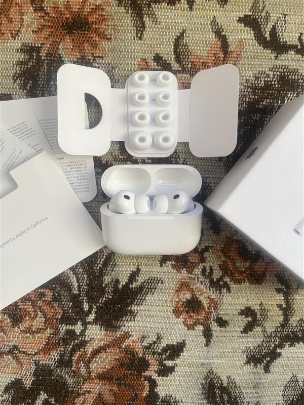 Apple AirPods Pro 3 – predaj | bezdrôtové slúchadlá za 70 € | Banská Bystrica