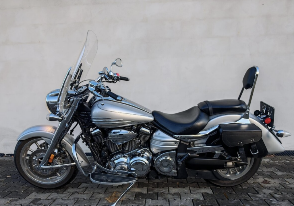 YAMAHA XV 1900 MIDNIGHT STAR -AKO NOVA-GARANTUJEM SPOKOJNOST - fotka 2