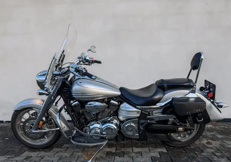 YAMAHA XV 1900 MIDNIGHT STAR -AKO NOVA-GARANTUJEM SPOKOJNOST