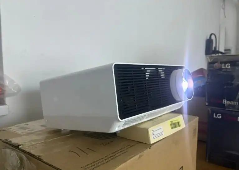 LG BU50NST predám