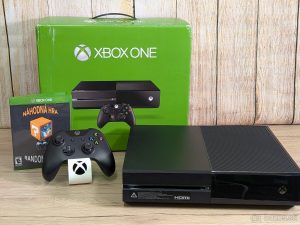 Xbox One 500GB, ovládač, 1 náhodná hra