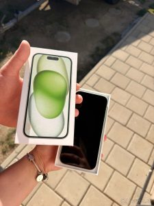 Predám IPhone 15 (128 GB)