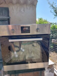 Whirlpool elektricka rura, v dobrom stave,rozmery: 59,5 x 59,5x 56