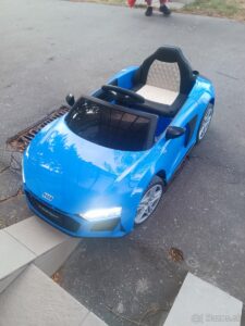 Elektrické autíčko Audi R8Spyder blue